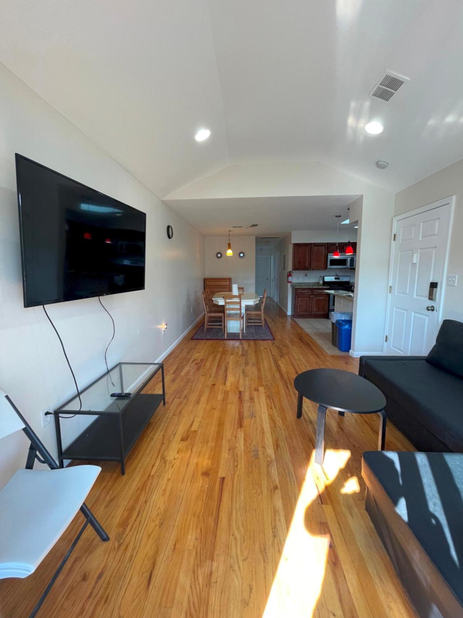 Business & Family Friendly Balcony Jacuzzi Free Park Διαμέρισμα Τζέρσεϊ Εξωτερικό φωτογραφία